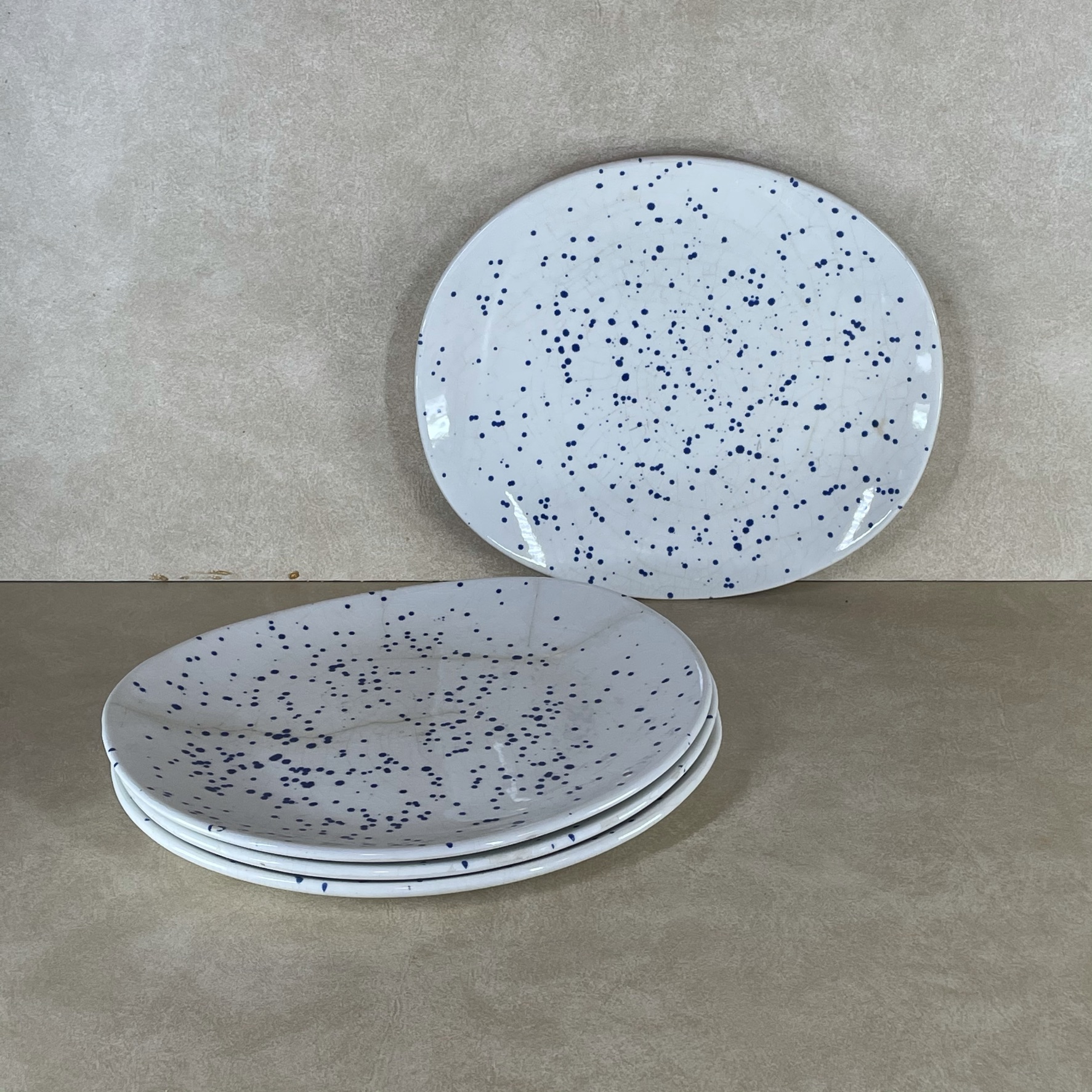 (4pc) MID CENTURY SPECKLED PLATES