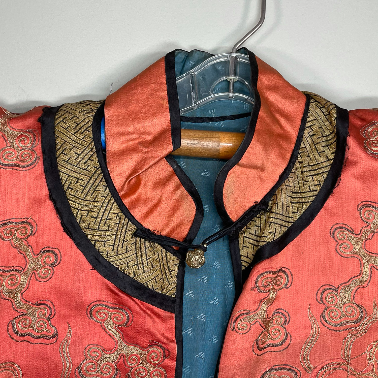 FINELY EMBROIDERED CHINESE ROBE