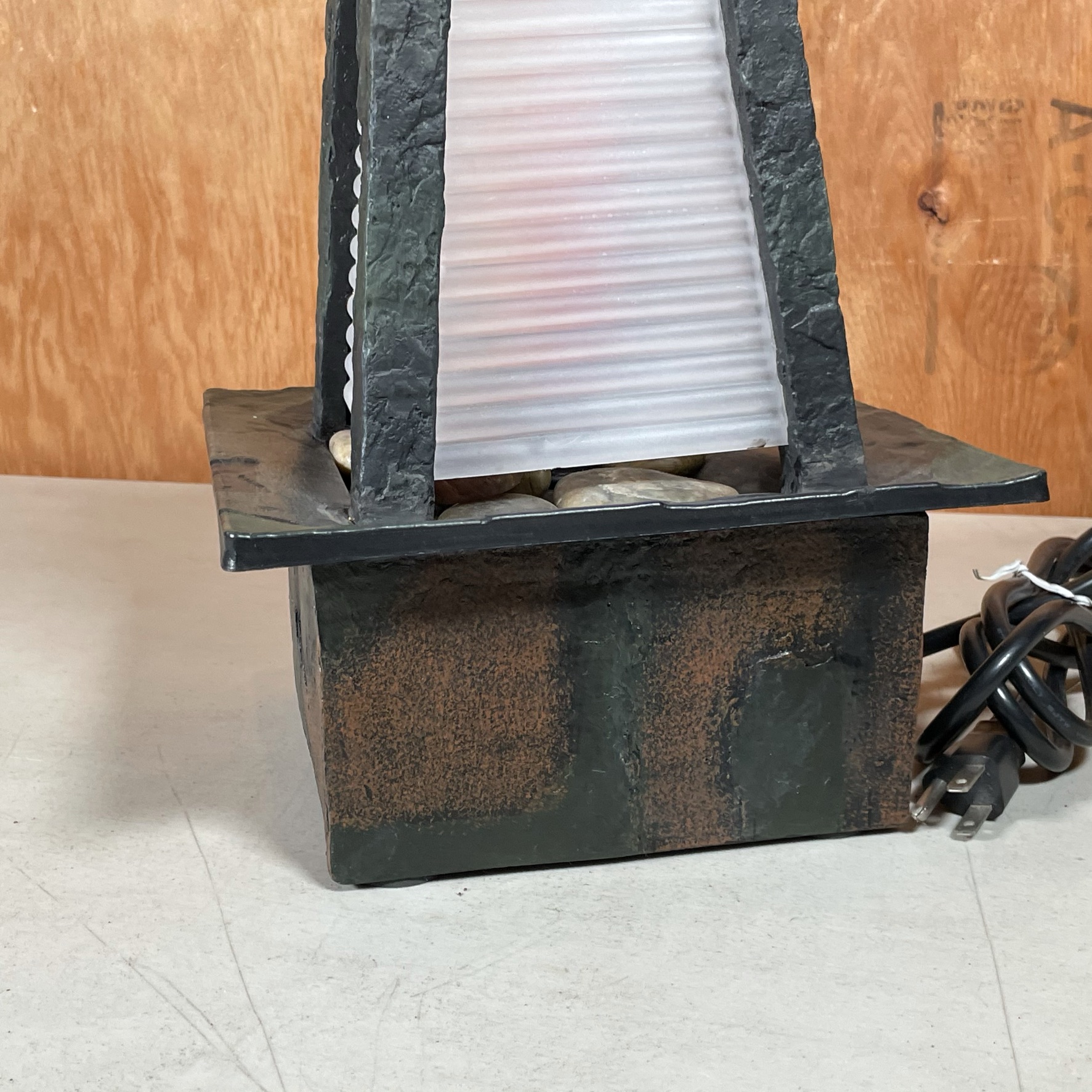 TABLETOP FOUNTAIN & CANDLE HOLDER