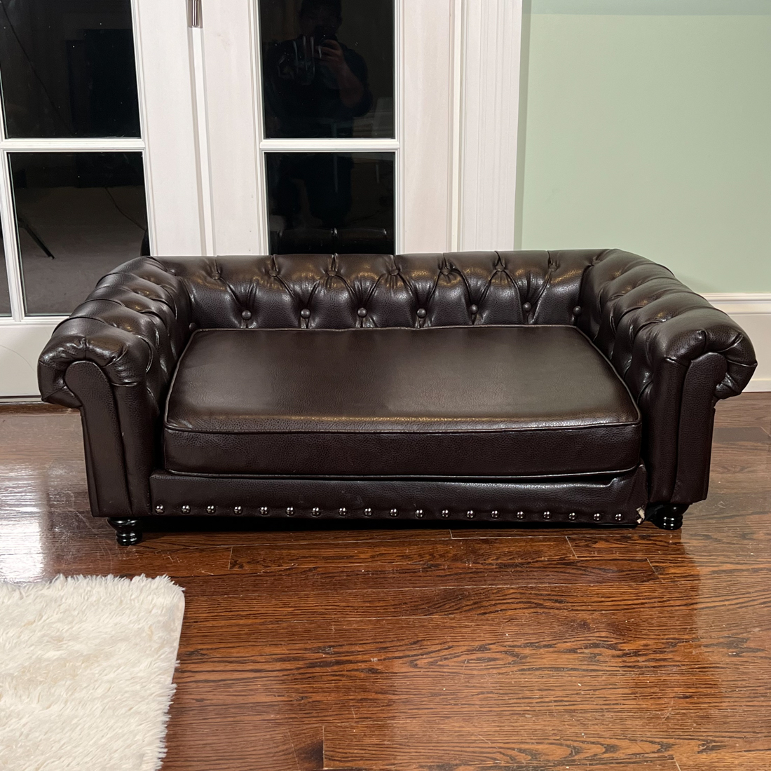 CHESTERFIELD DOG BED
