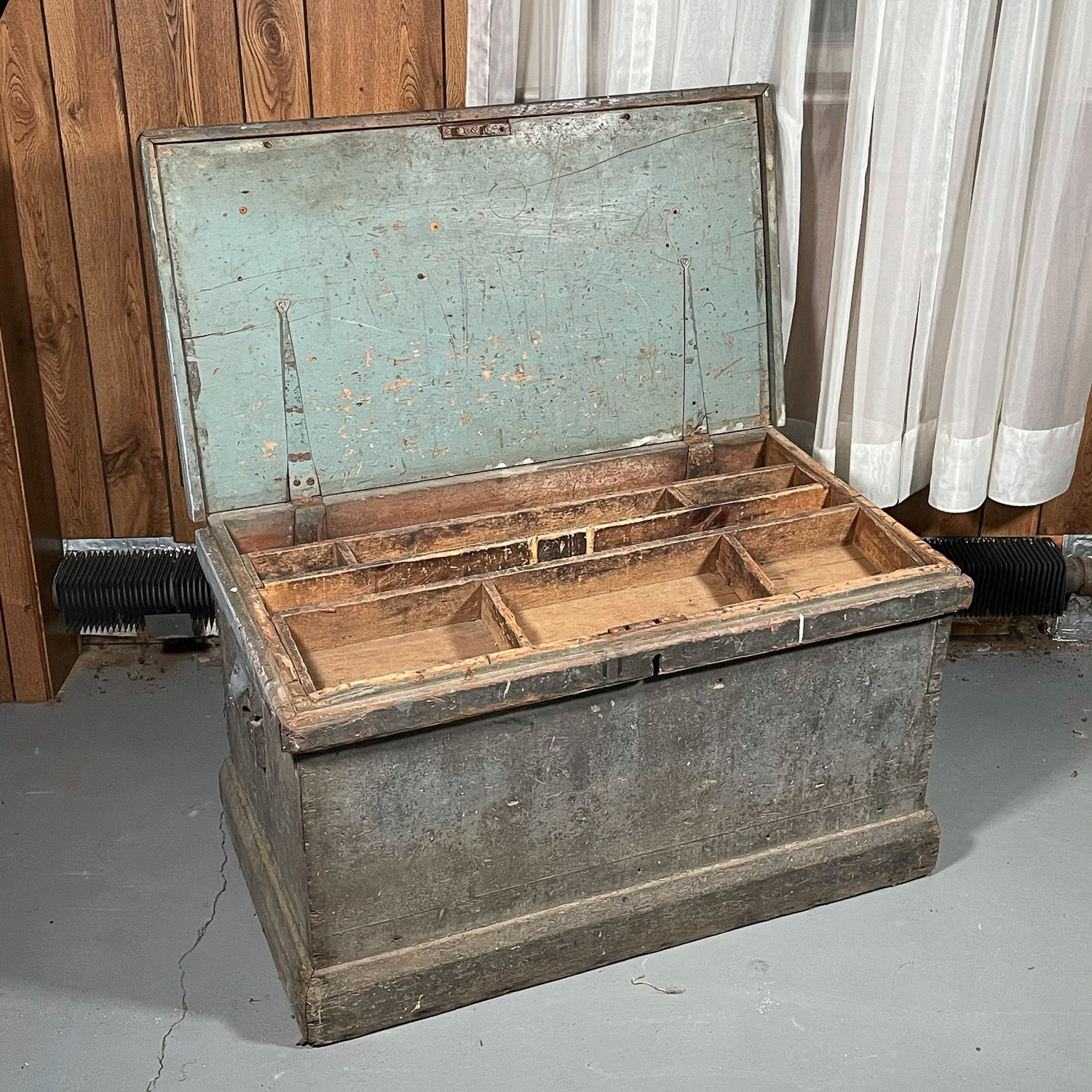 ANTIQUE BOUND WOODEN CARPENTER'S BOX