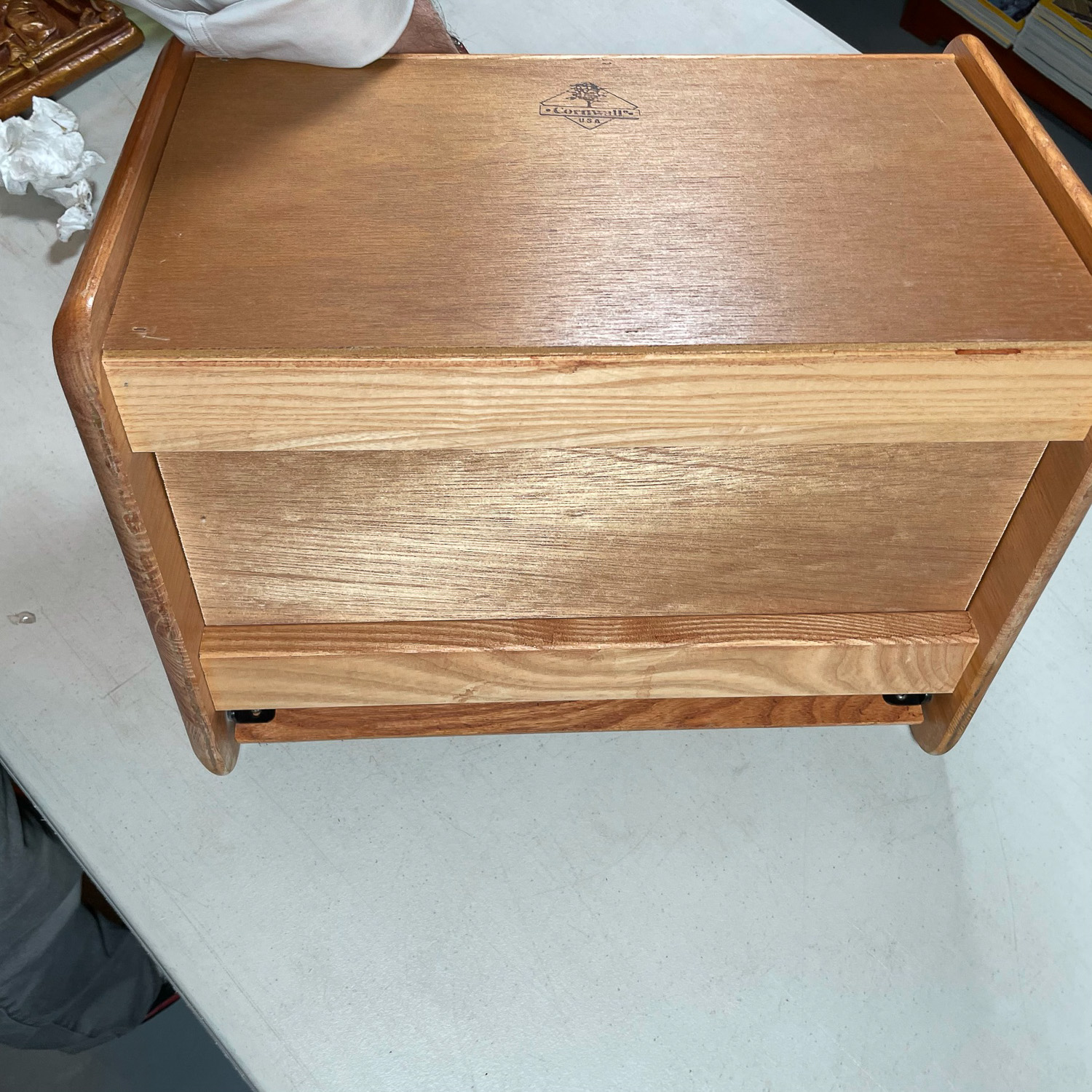 VINTAGE OAK BREAD BOX