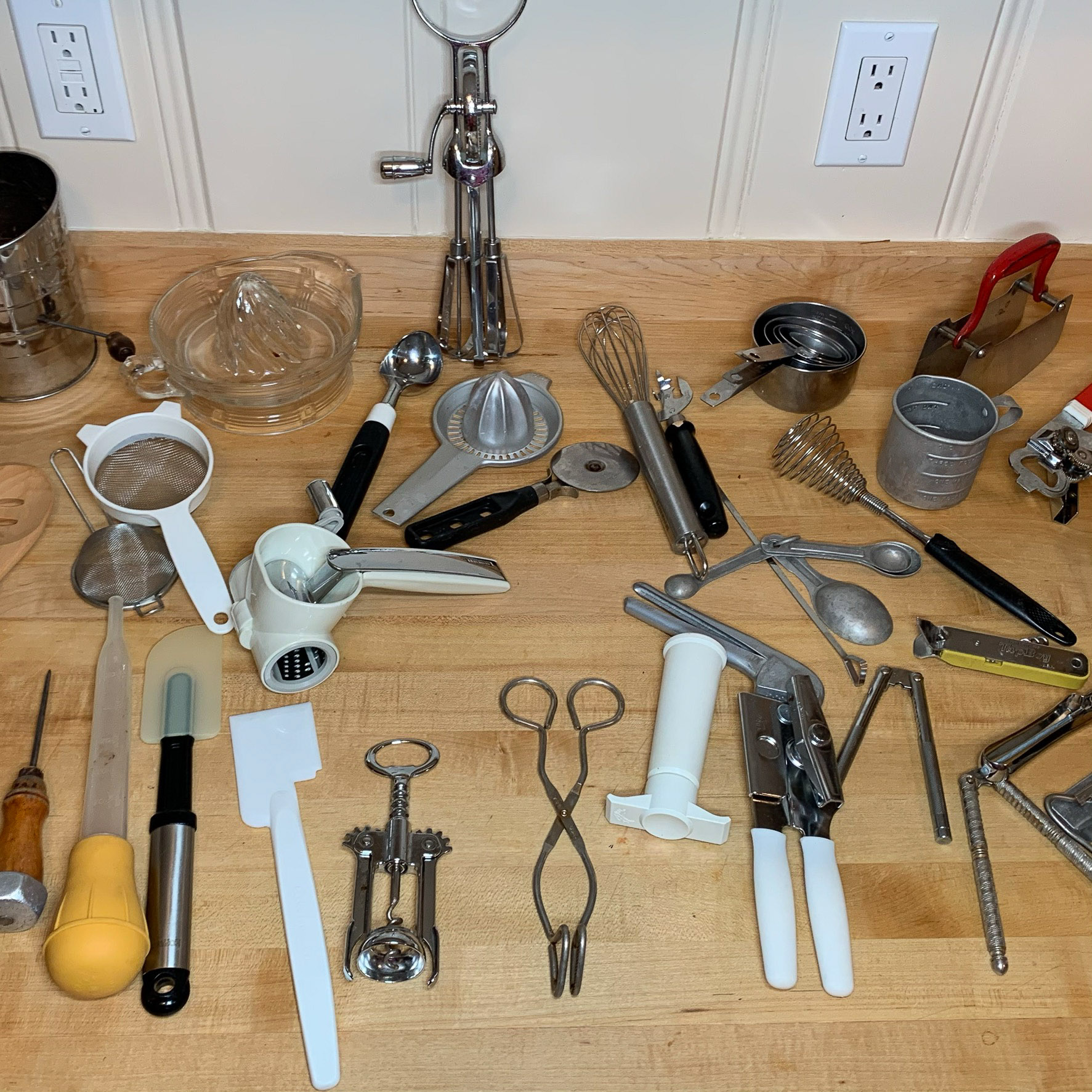 LARGE LOT KITCHEN UTENSILS, ETC.