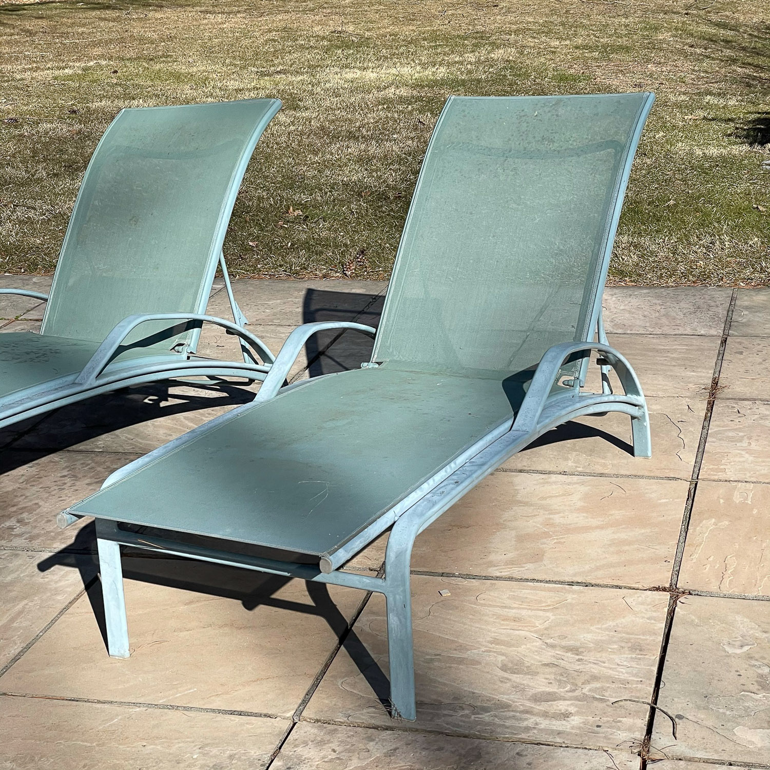 Brown Jordan Folding Patio Chairs PAIR BROWN JORDAN LOUNGE CHAIRS