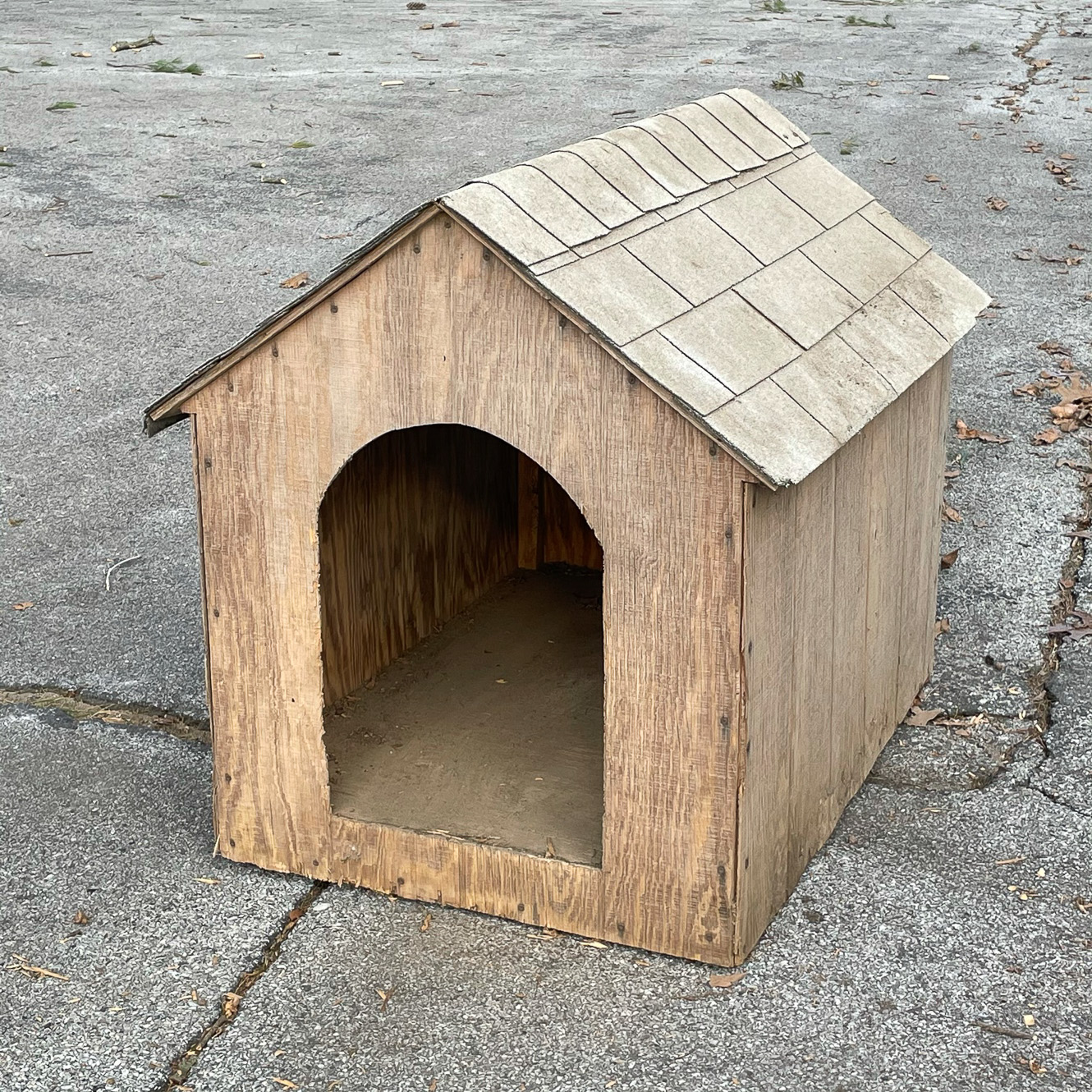 WOODEN DOG HOUSE