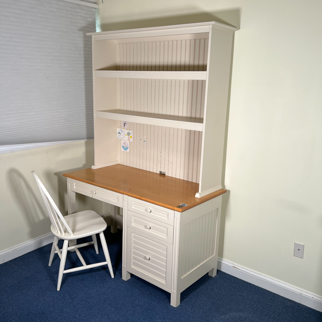 (2pc) WHITE DESK & CHAIR