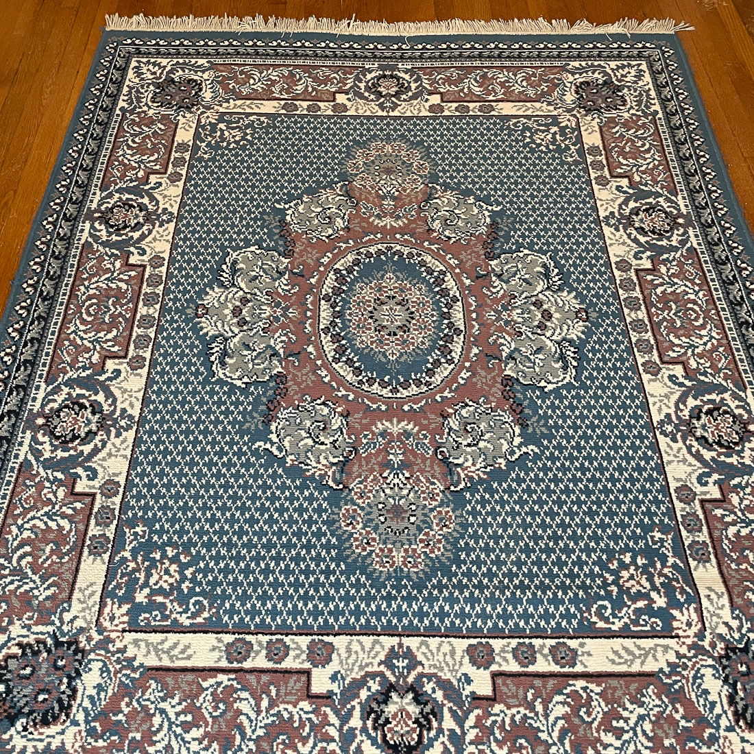 FRENCH STYLE AREA RUG