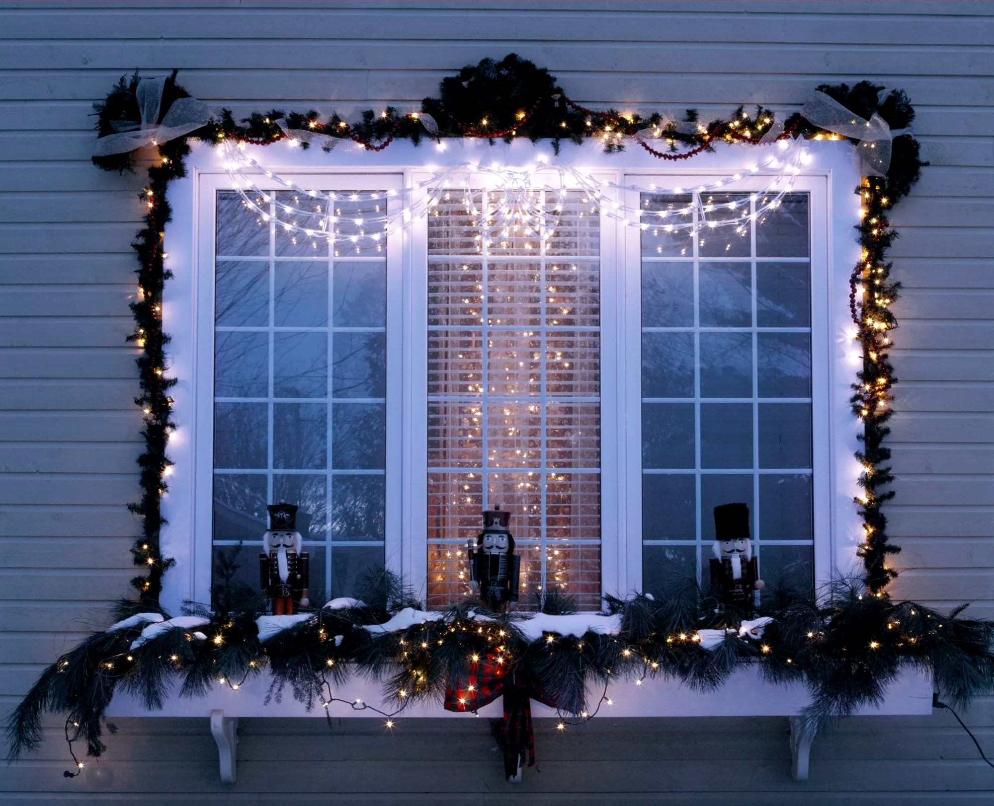 The best window decorations for Christmas