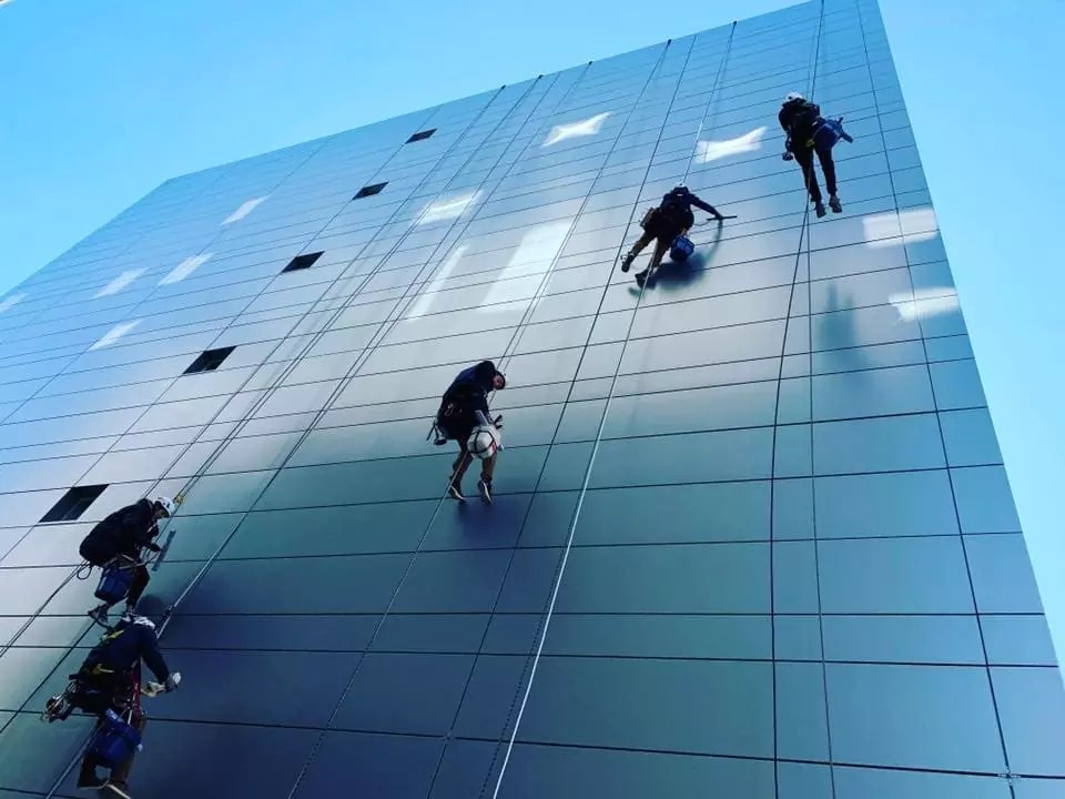 What are the access methods for cleaning windows at height