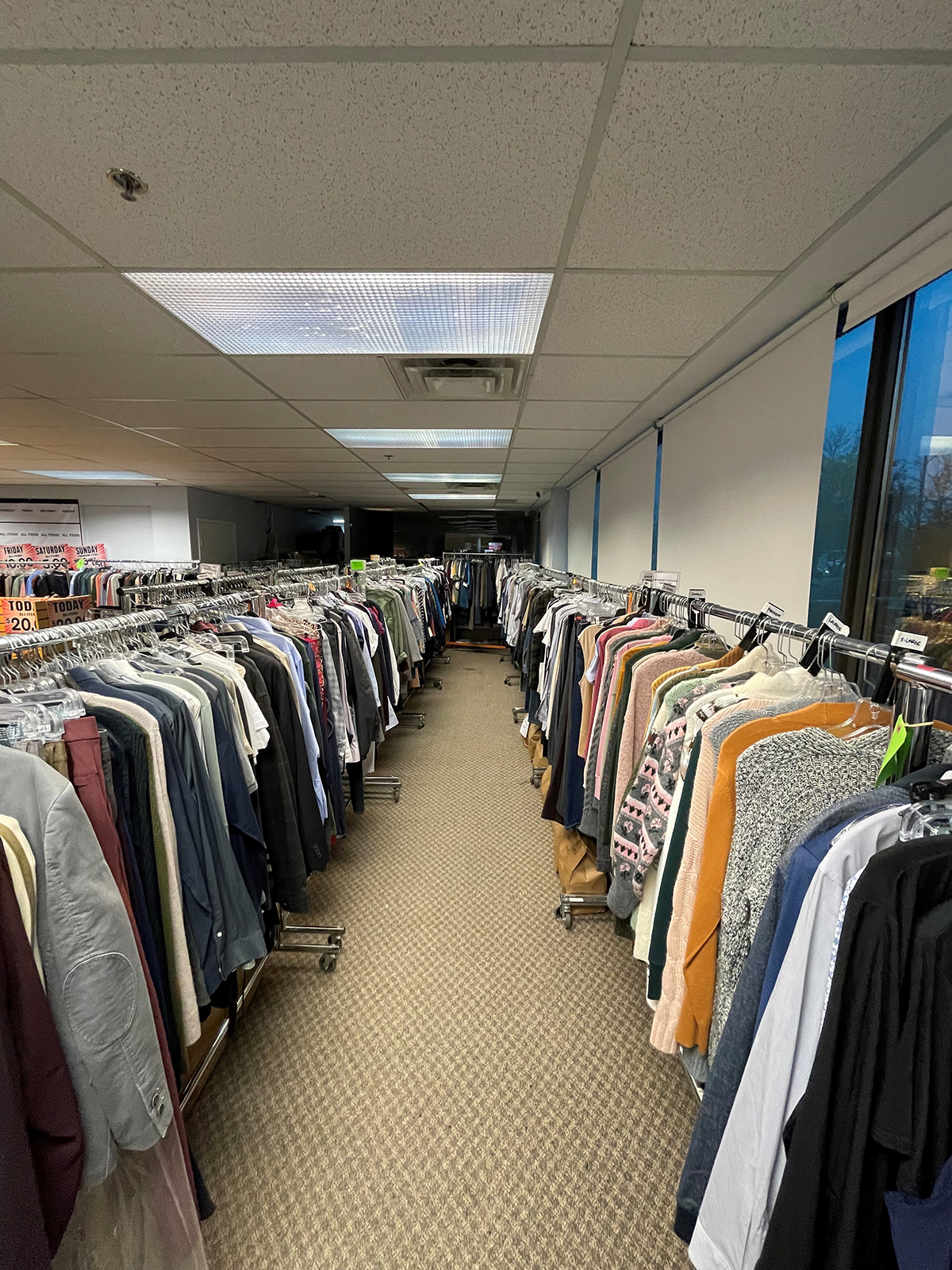 BIG BINZ Discount Liquidation Centre Richmond Hill