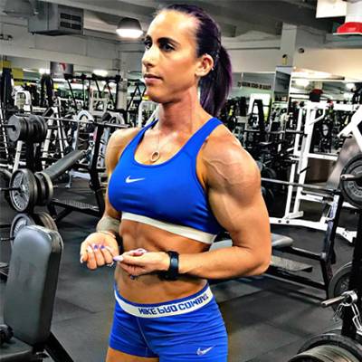 BRITTANY NICOLE LARSON, IFBB Pro Bodybuilder at BigBodies.com