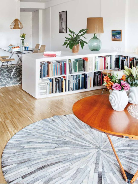 25 Creative Ideas for using Bookshelves as Room Dividers