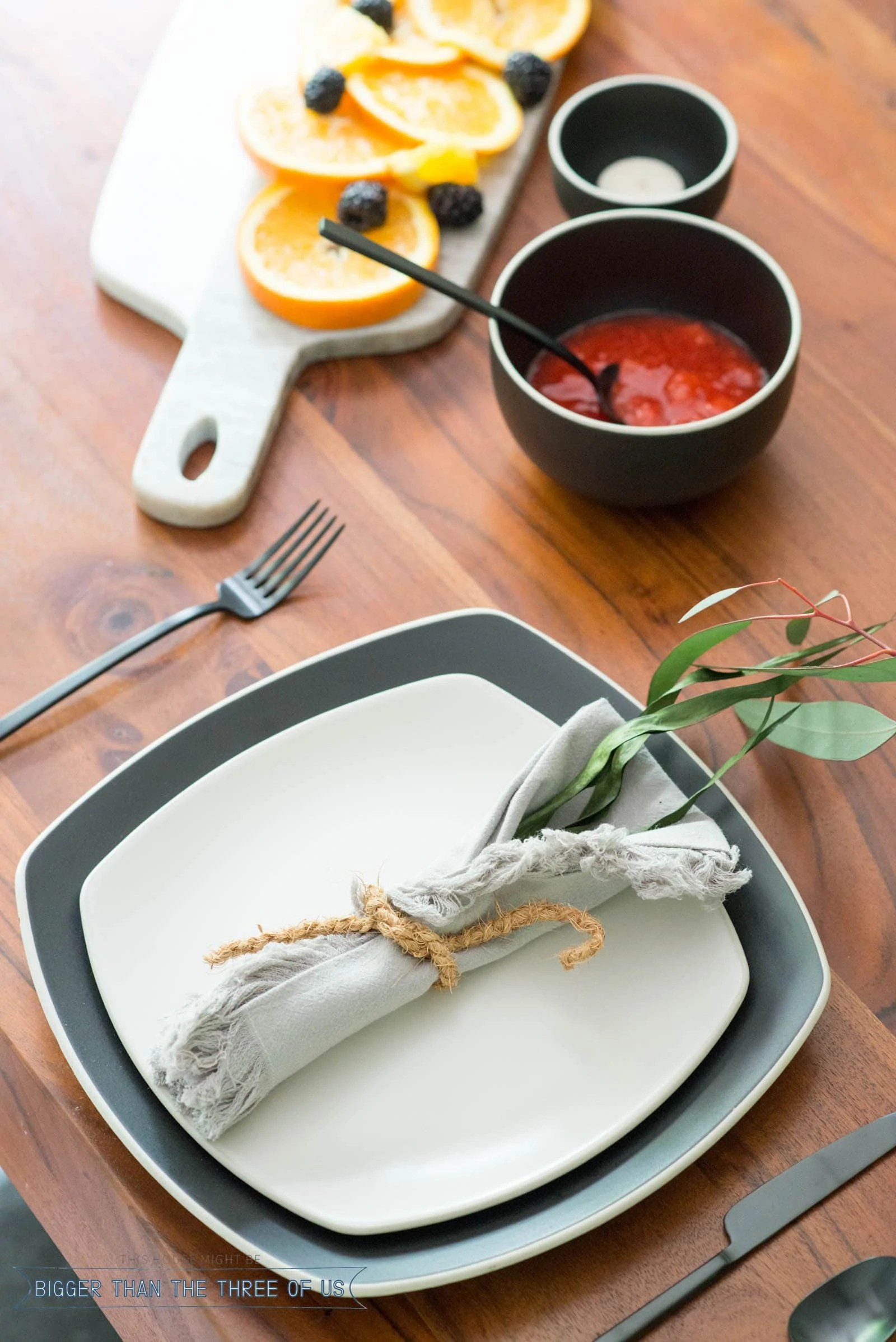 How To Arrange a Brunch Table Bigger Than the Three of Us