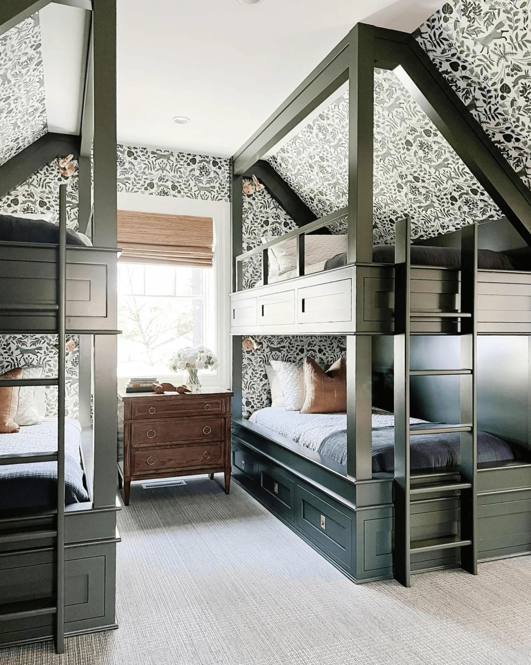 10 Unique Built in Bunk Beds to Inspire You!