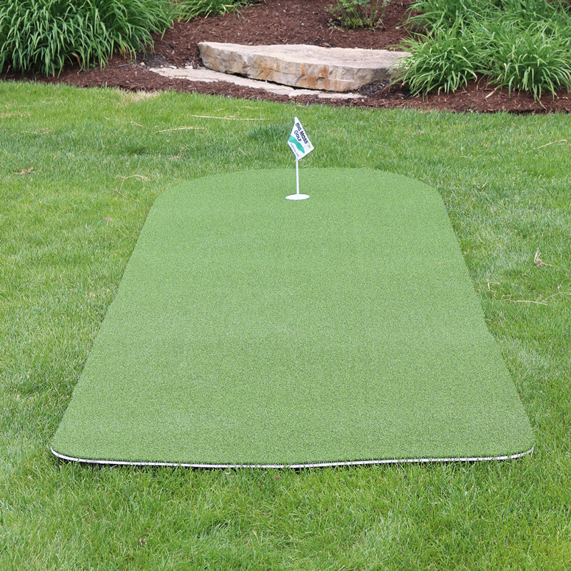 Commander Patio Series Putting & Chipping Green (4′ x 15′) Big Moss Golf