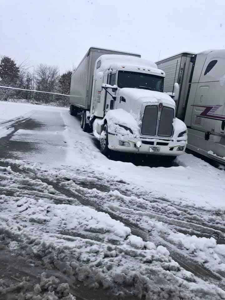 How Do Truckers Stay Warm at Night? Big Rig Pros