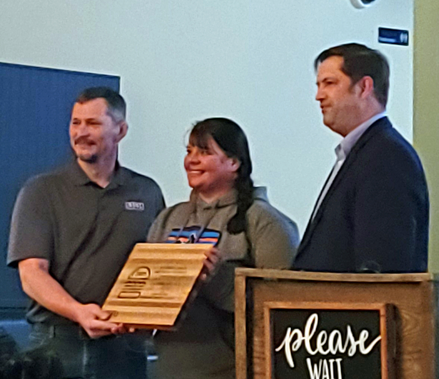 Dell Rapids Chamber Gives Community Awards, Announces New President and