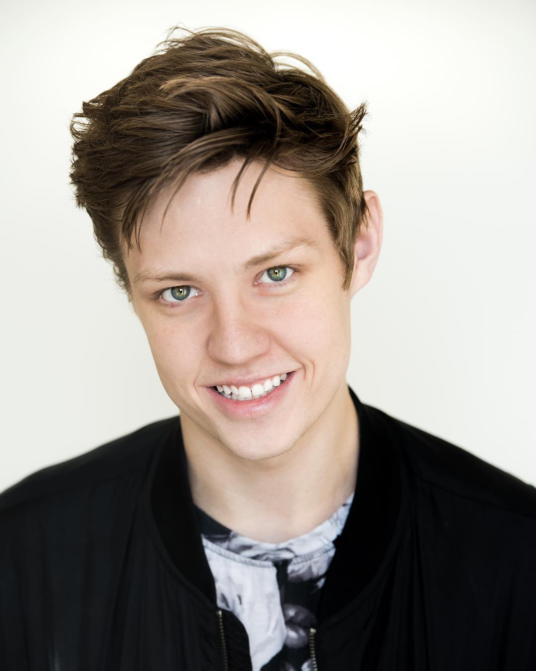 Aaron Doh Wiki, Age, Height, Girlfriend, Net Worth, Family, Parents