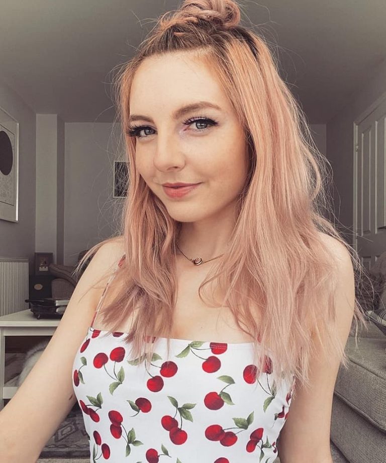 LDShadowLady – Wiki, Age, Family, Husband, Height, Net Worth, Biography