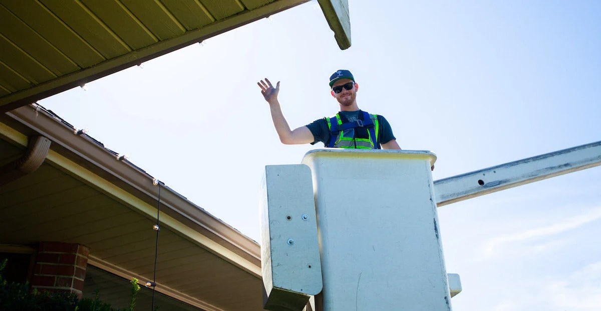 Stay Safe While Installing Christmas Lights 8 Essential Tools and Equ