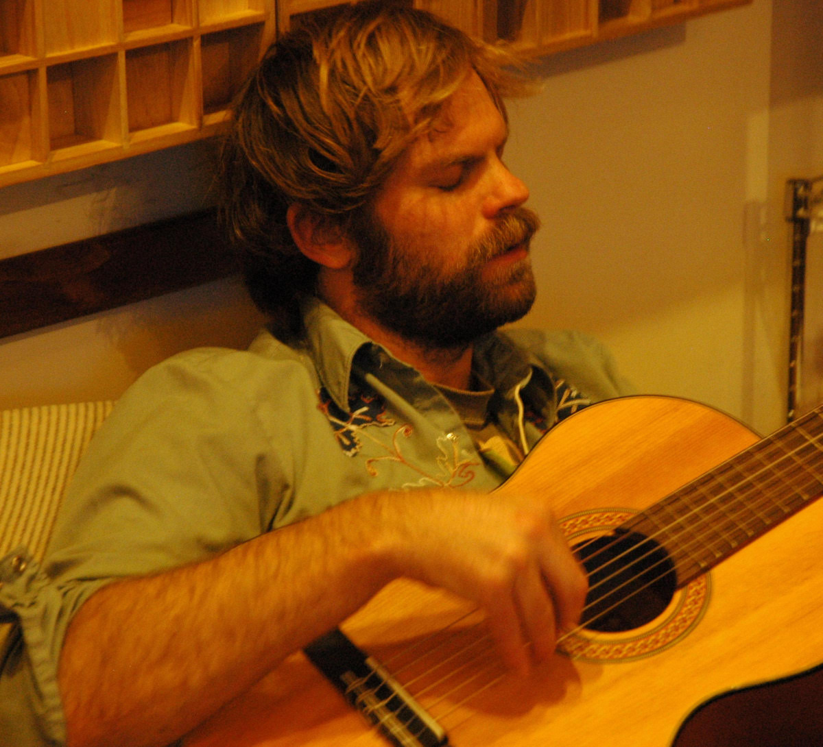 Interview Neil Halstead of Slowdive Discusses The Unknown Country The Big Takeover