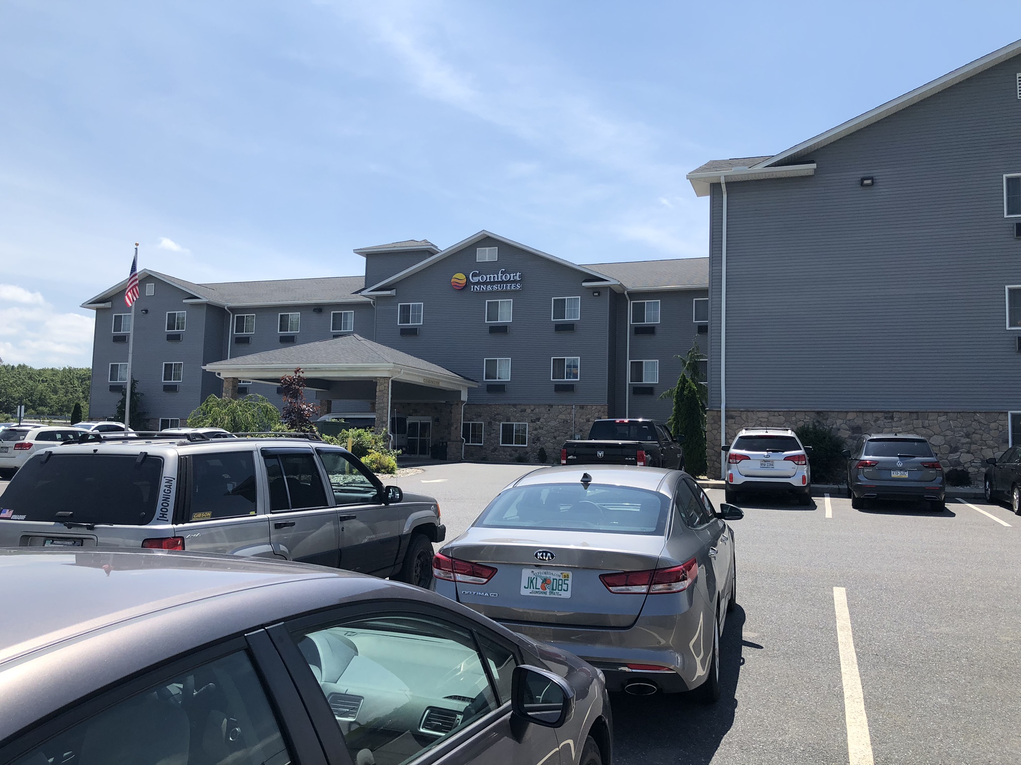 Comfort Inn & Suites Barnesville Frackville PA Hotel Review Big Theme