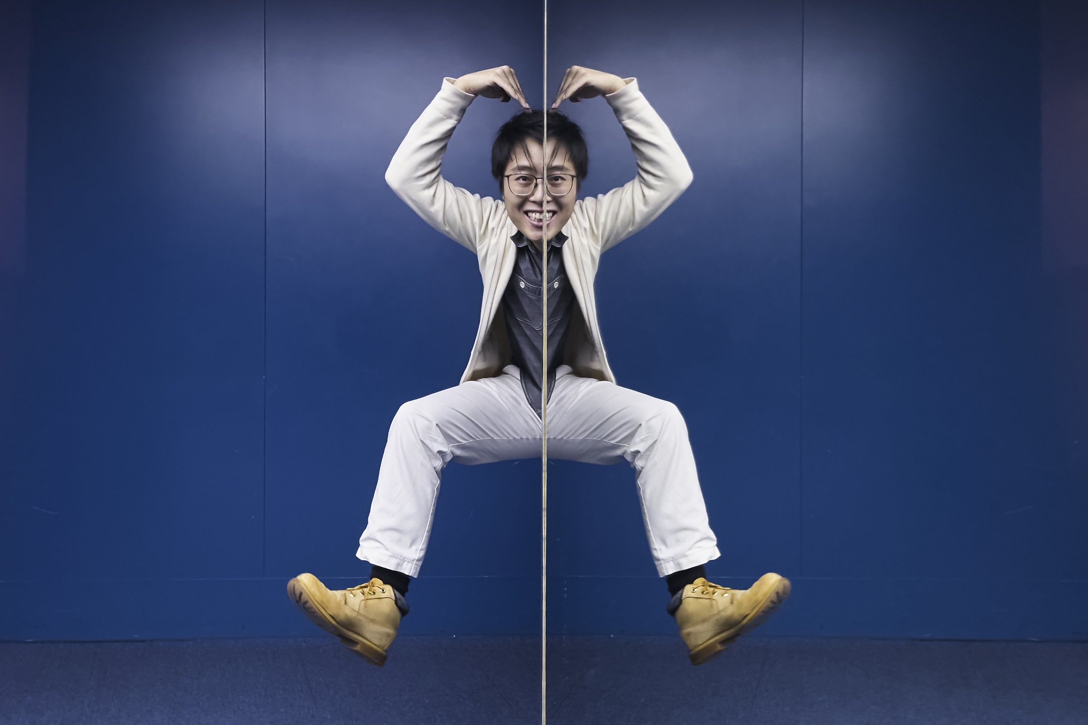 Why do mirrors flip leftandright but not upanddown? Big Think
