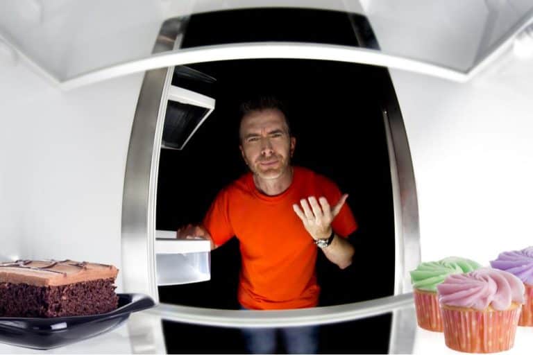 Can You Put Fondant Decorations in the Fridge?