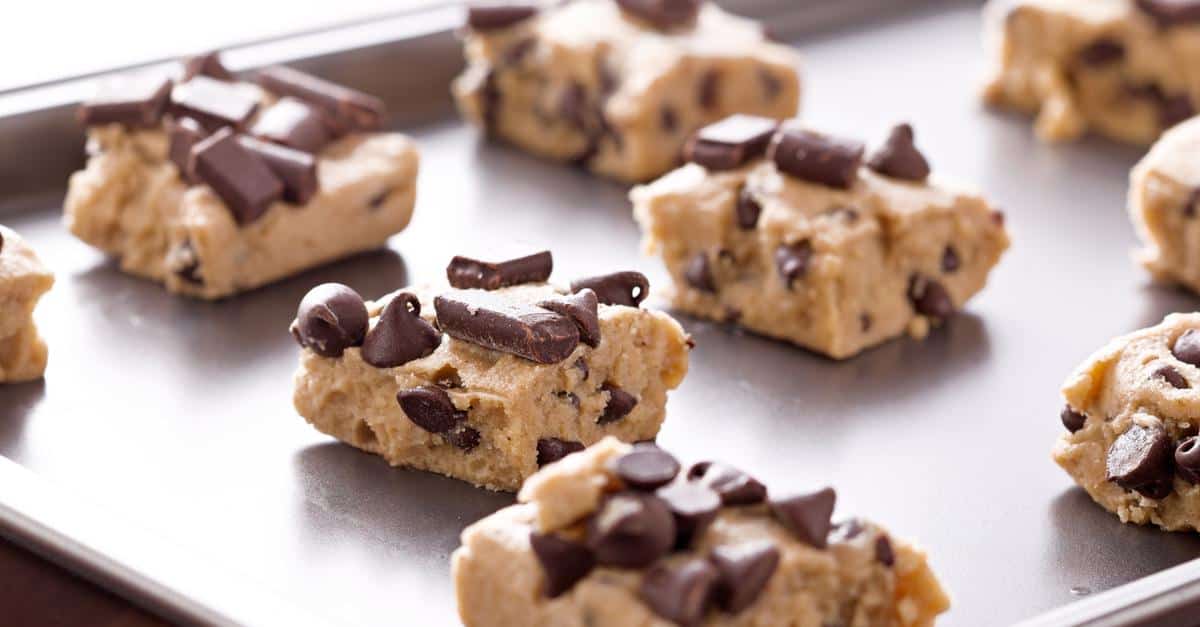 Why Do Baking Sheets Bend And Warp In The Oven?