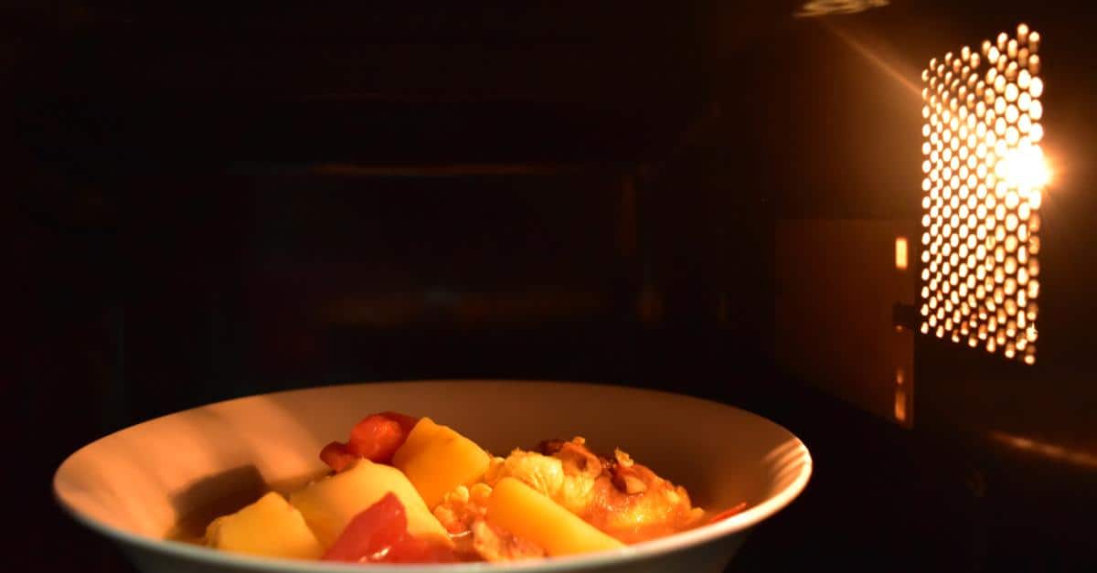 Are Ceramic Bowls Microwave Safe?