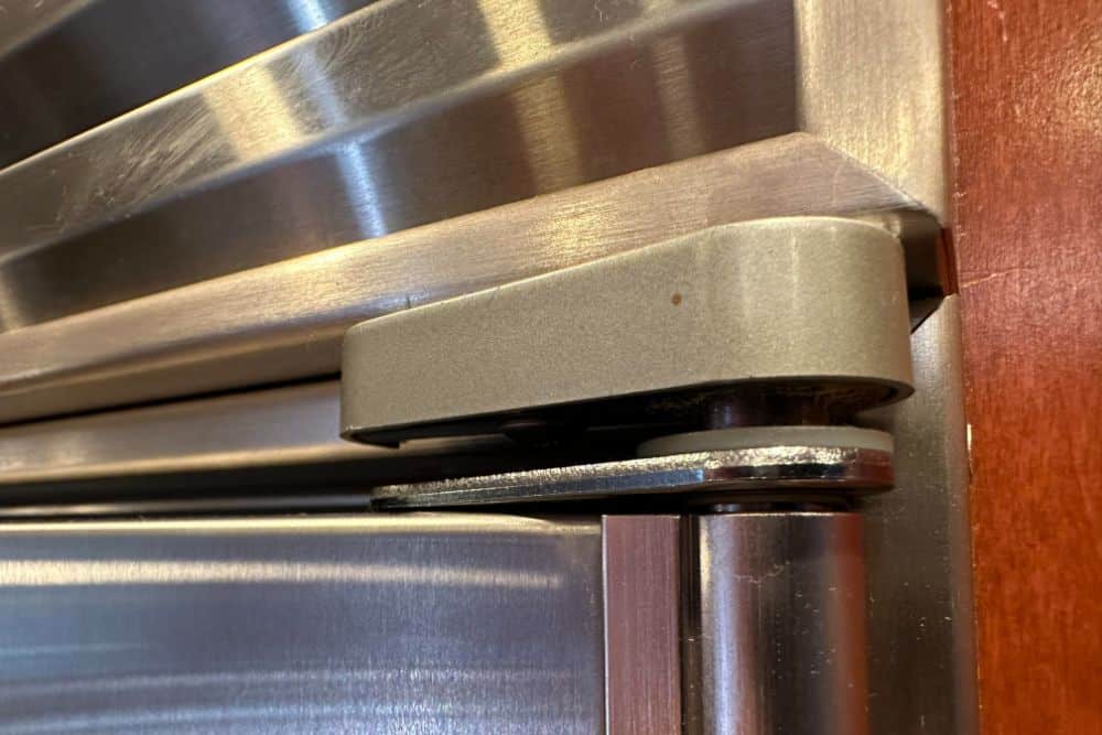 Why is My Fridge Seal Not Sticking?