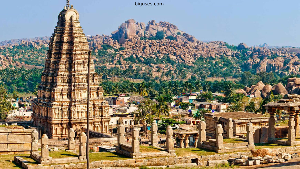 Top 10 best popular tourist places destinations list to visit in Karnataka
