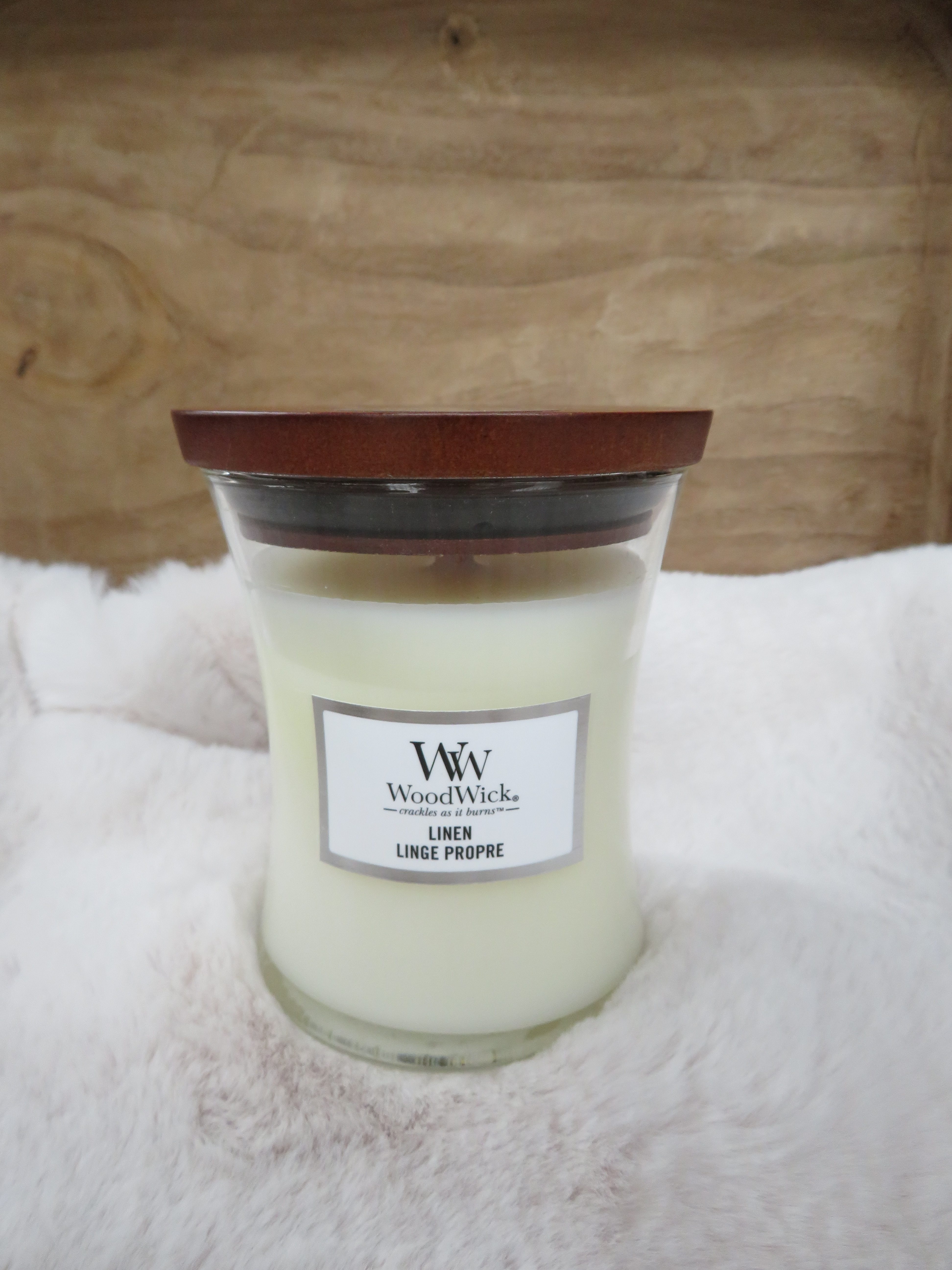 WoodWick Candle Linen Medium Bij73