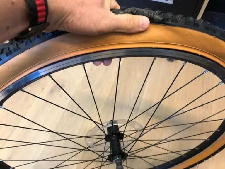 How To Change A Bike Tire Without Pinching The Tube? Bike Commuter Hero