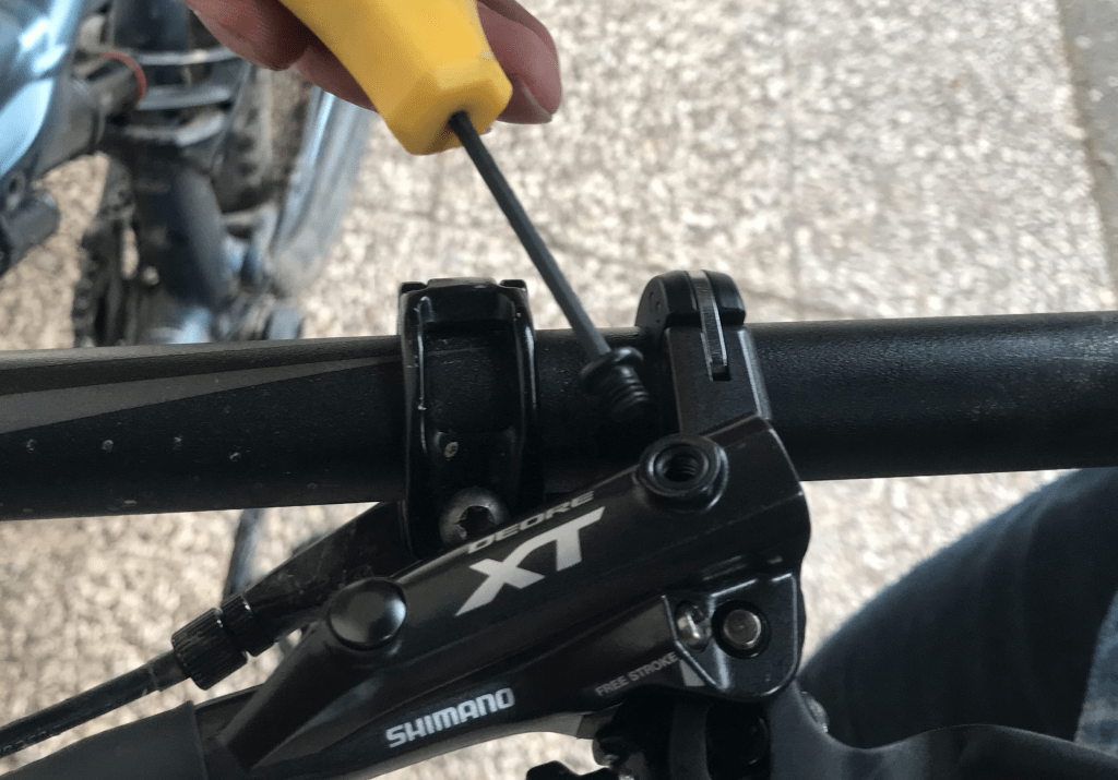 How To Replace A Shimano Disk Brake Lever? (Easy StepByStep) Bike Faff
