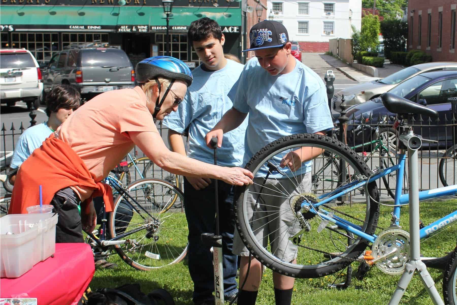 We're Looking for our 2016 Summer Intern Bike Newport