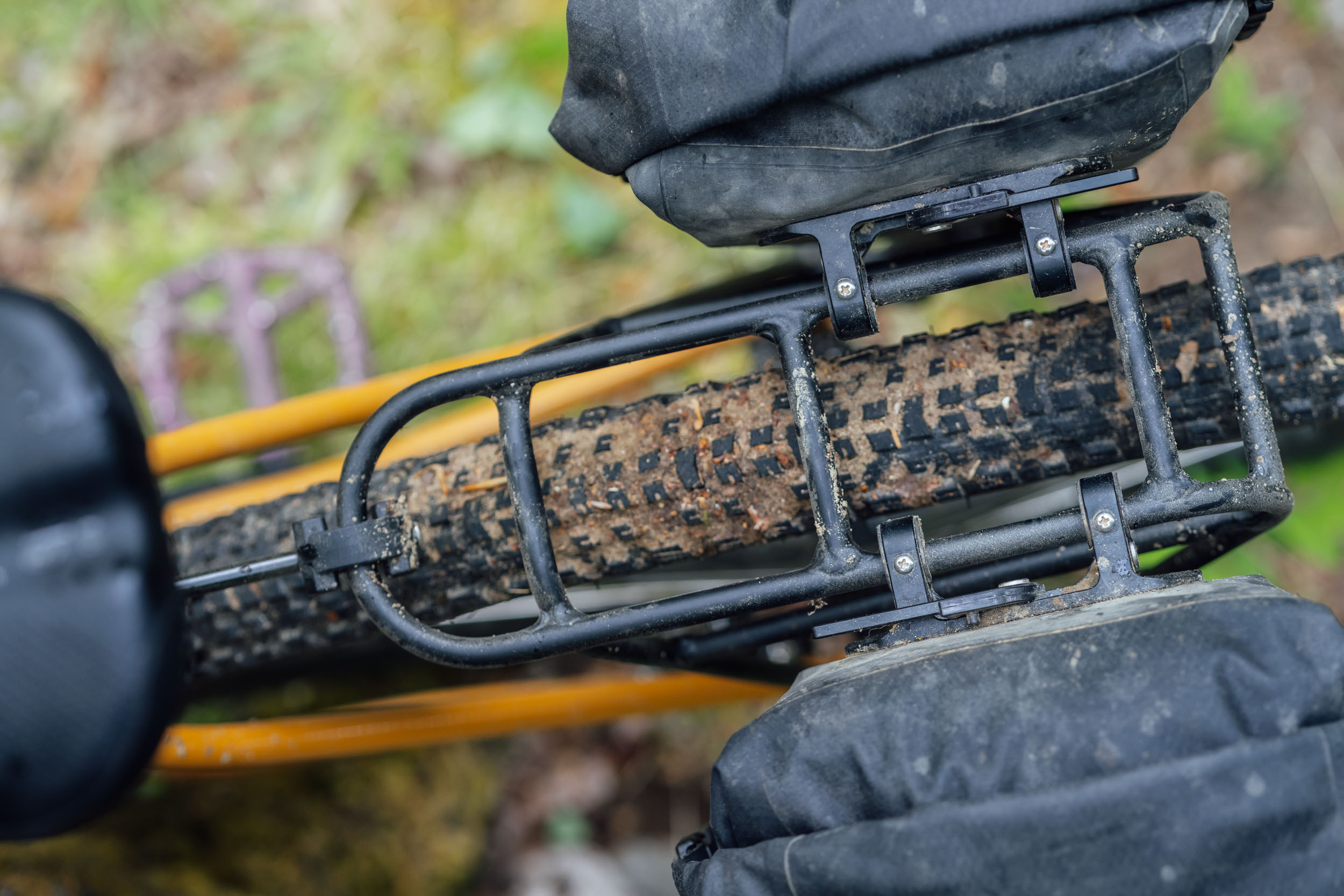 סקירת מתלה מהירה של אורטליב קל משקל ובעל רגליים אופהנעים