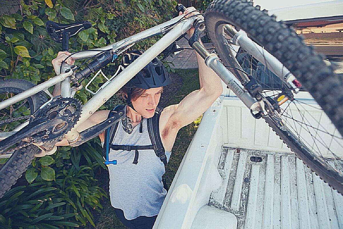 Best Truck Bed Bike Racks Reviewed (2023) Tailgate Pads ETC