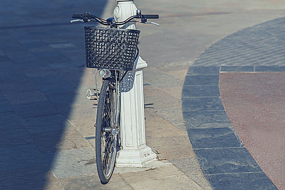 How to Lock a Bike Without a Rack SAFELY BikePush