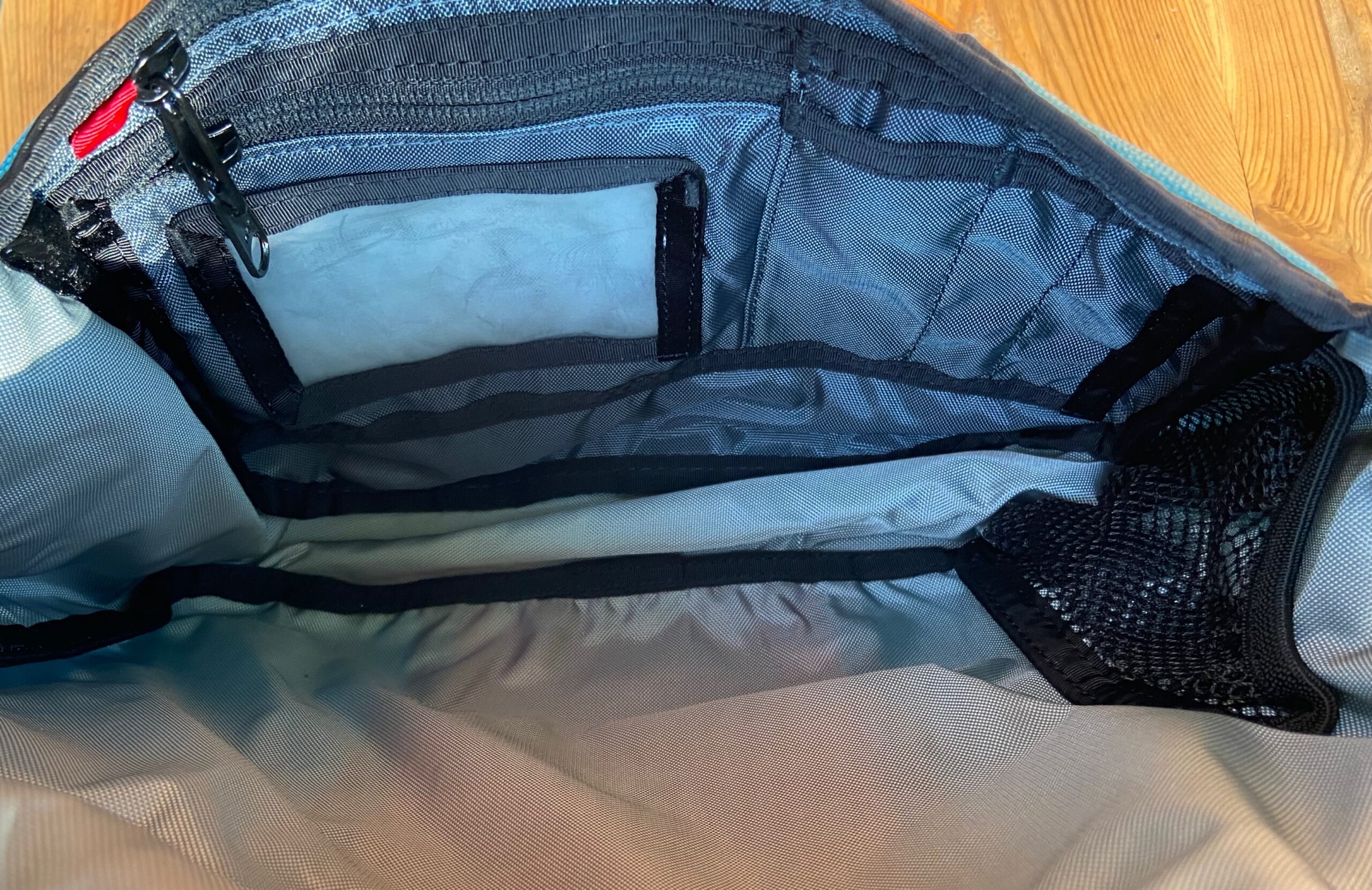 Timbuk2 Messenger Style Tote Bag Cross Body Shoulder Strap Nylon Small