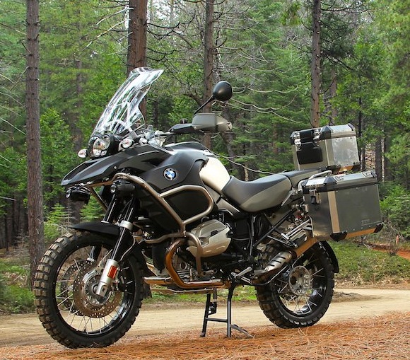 Compare BMW R1200GSA Air vs LiquidCooled BikersCurve