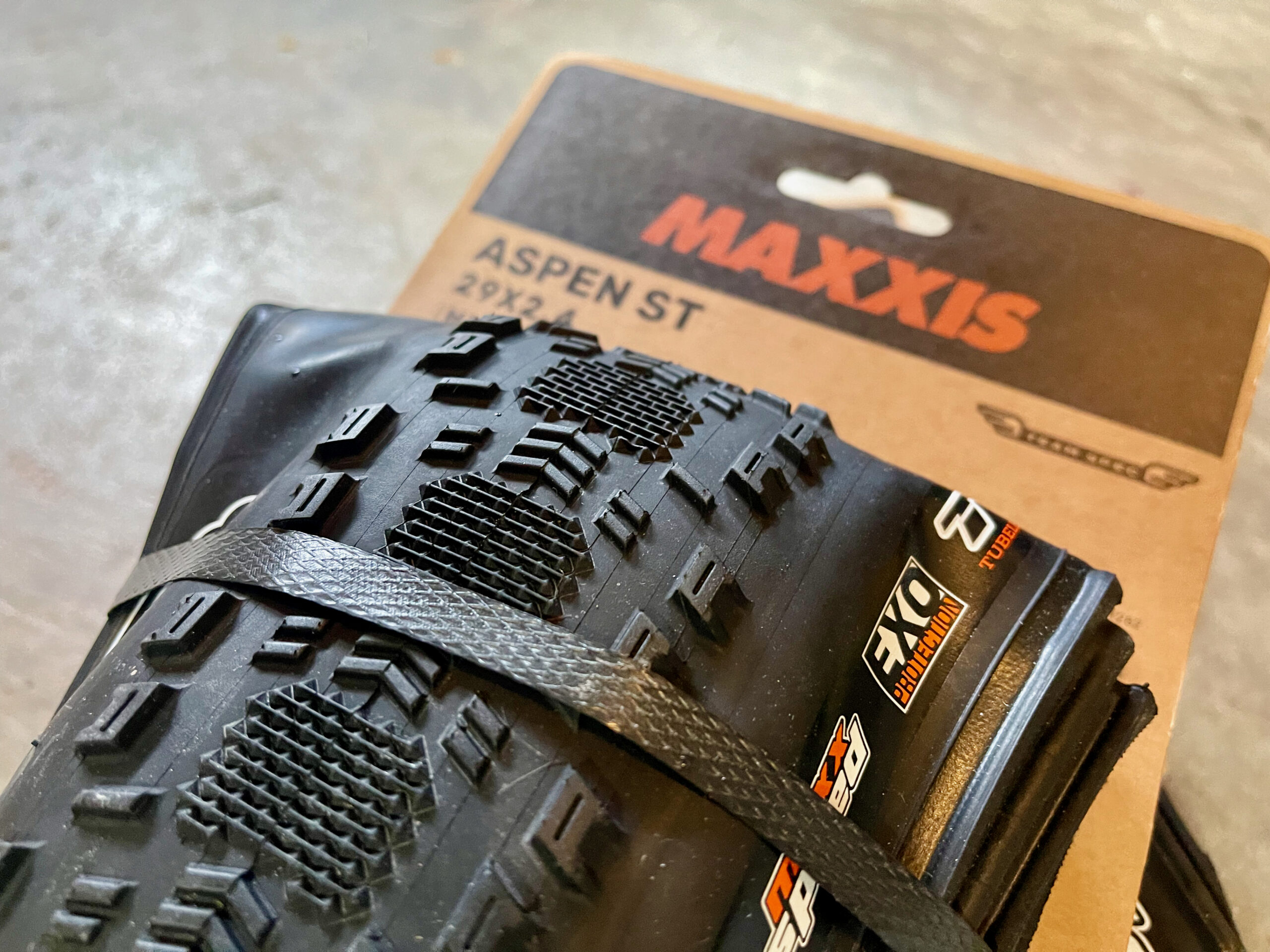 Review Maxxis Aspen ST Team Spec Was Worth the Wait Bikerumor