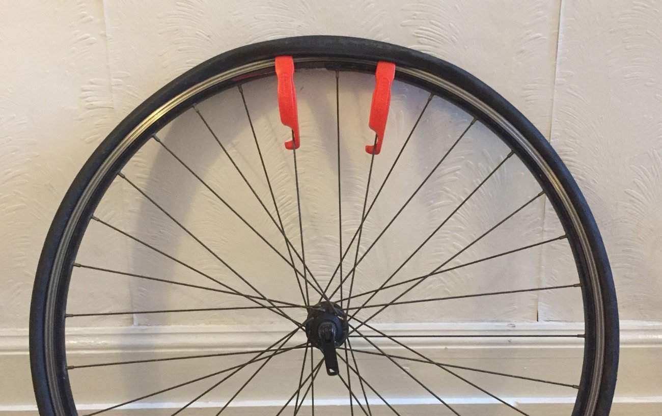 How To Change A Bike Inner Tube In 11 Steps [With Pictures]