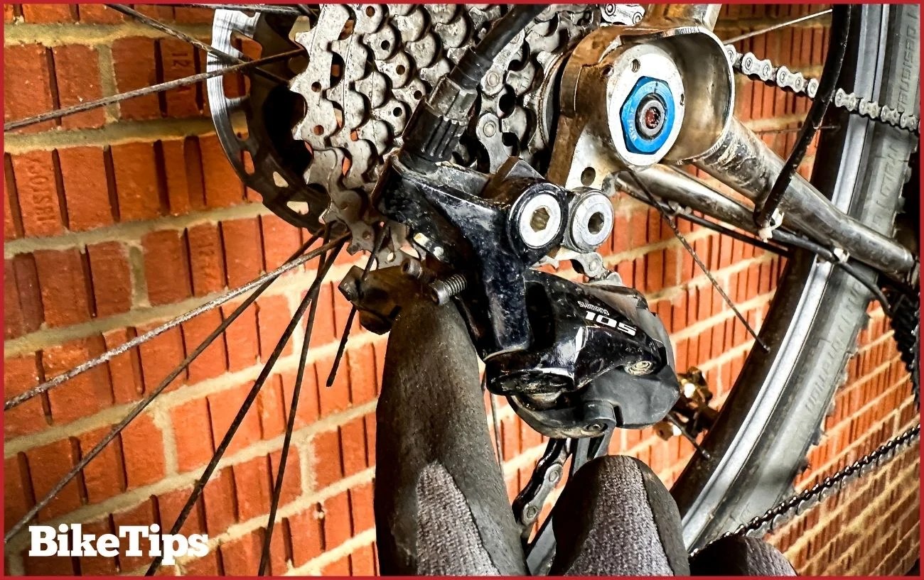 How To Put A Bike Chain Back On In 4 Easy Steps [With Video]