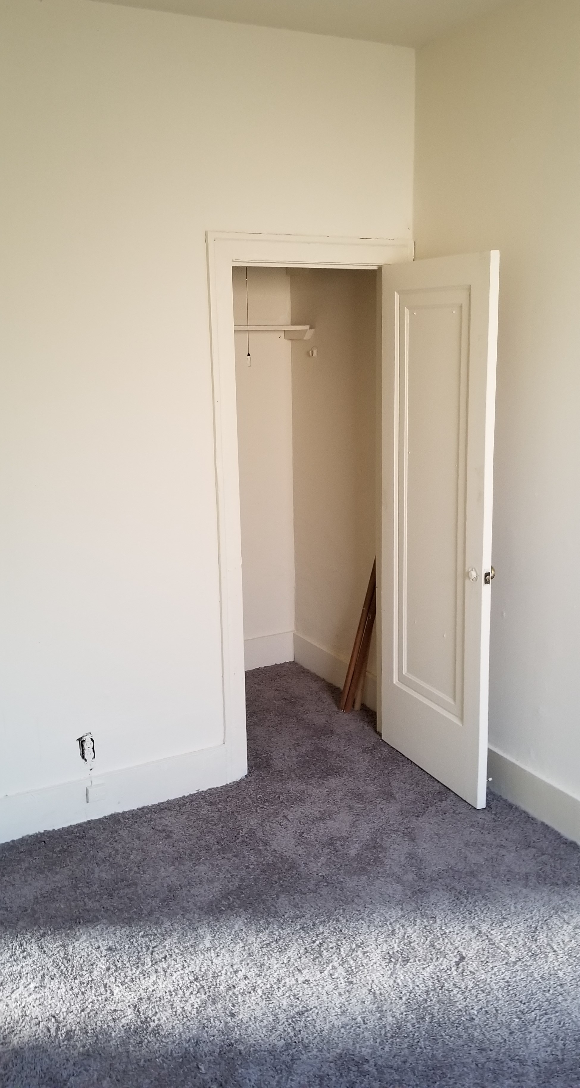 1100 W Roscoe 2 BilMar Management