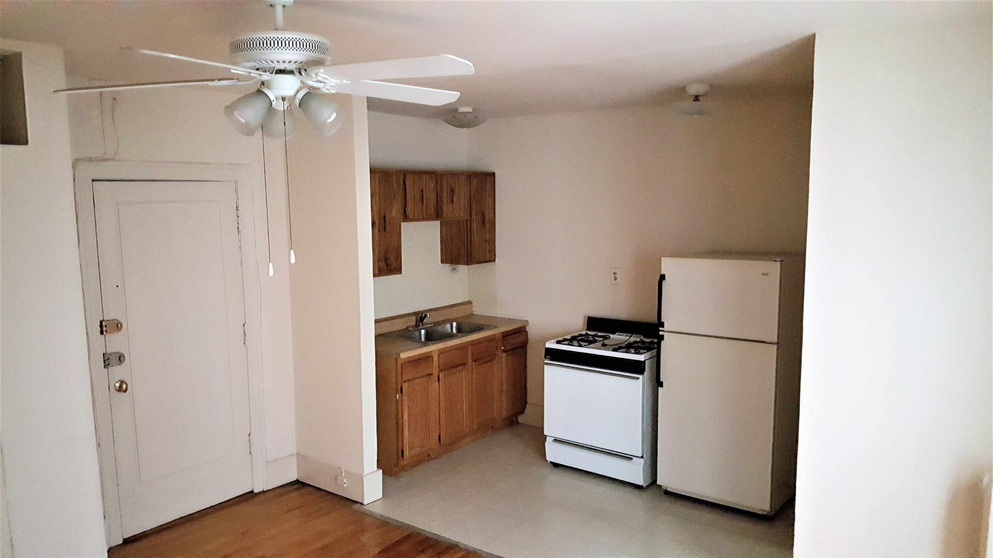 1100 W Roscoe 19 BilMar Management