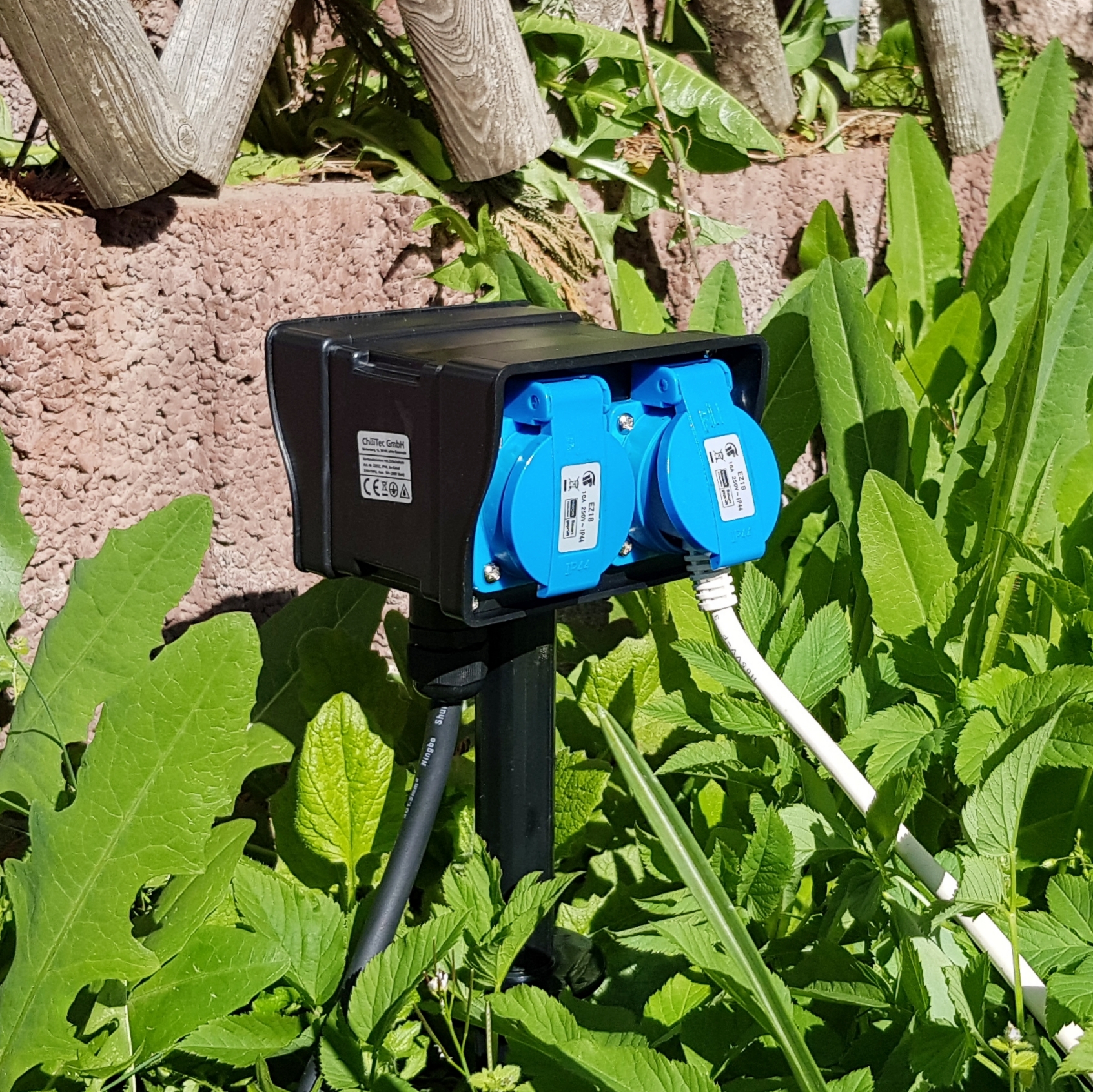 2 fach Gartensteckdose mit Deckel Zeitschaltuhr IP44 Erdspieß Außen
