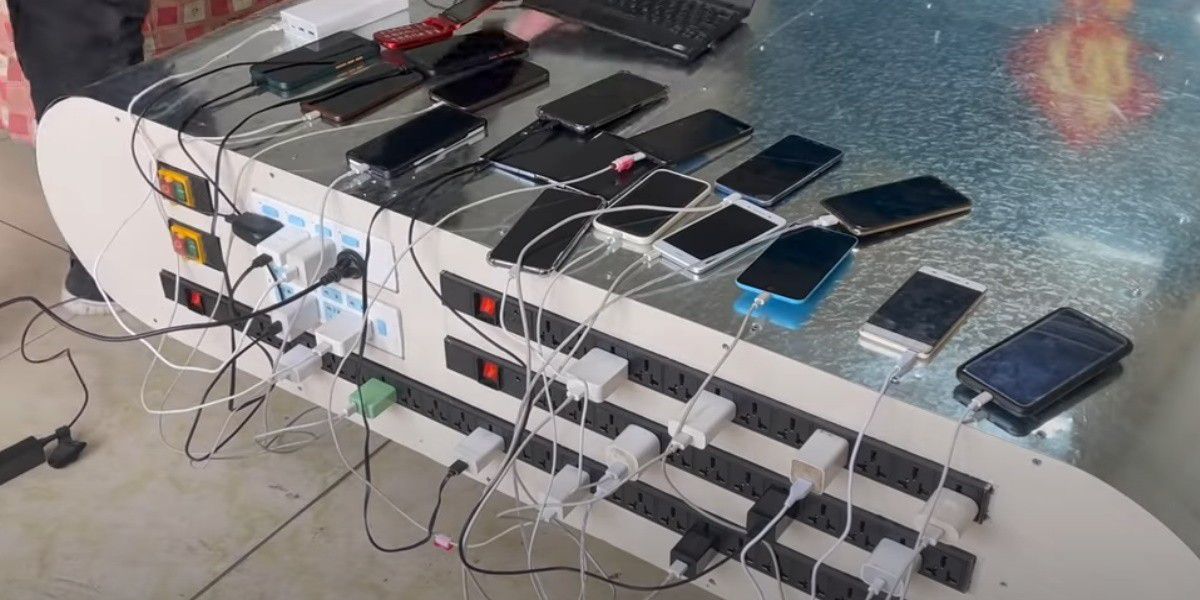 Youtuber baut mächtigste Powerbank der Welt 27 Millionen