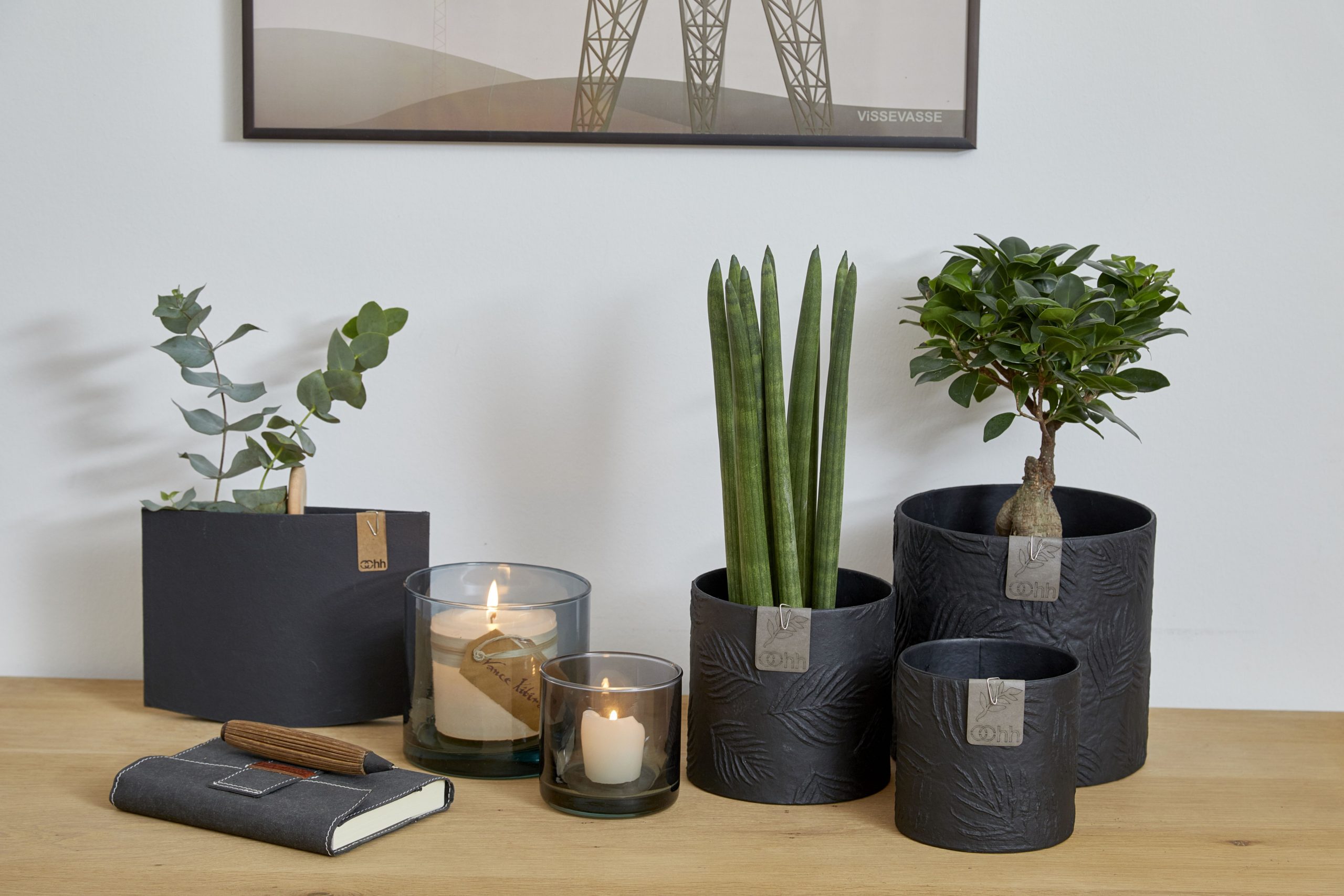 HANDMADE RECYCLED PAPER PLANT POT WITH LEAF PATTERN Bill and Edna