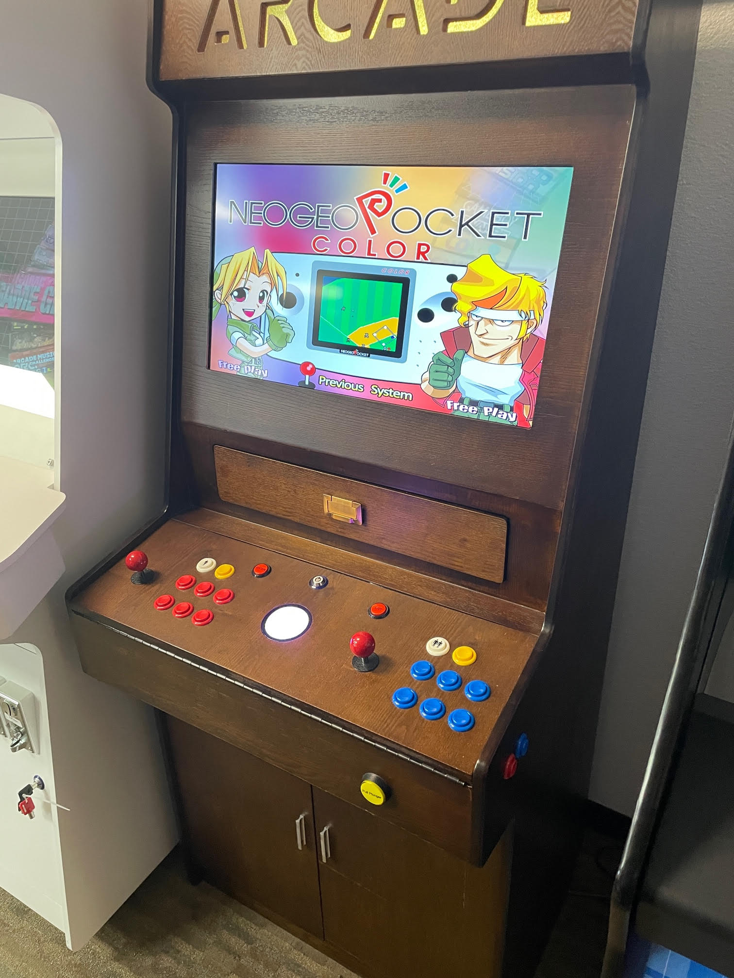 Mahogany Furniture Multicade Arcade Game With Over 7000 Games, Track